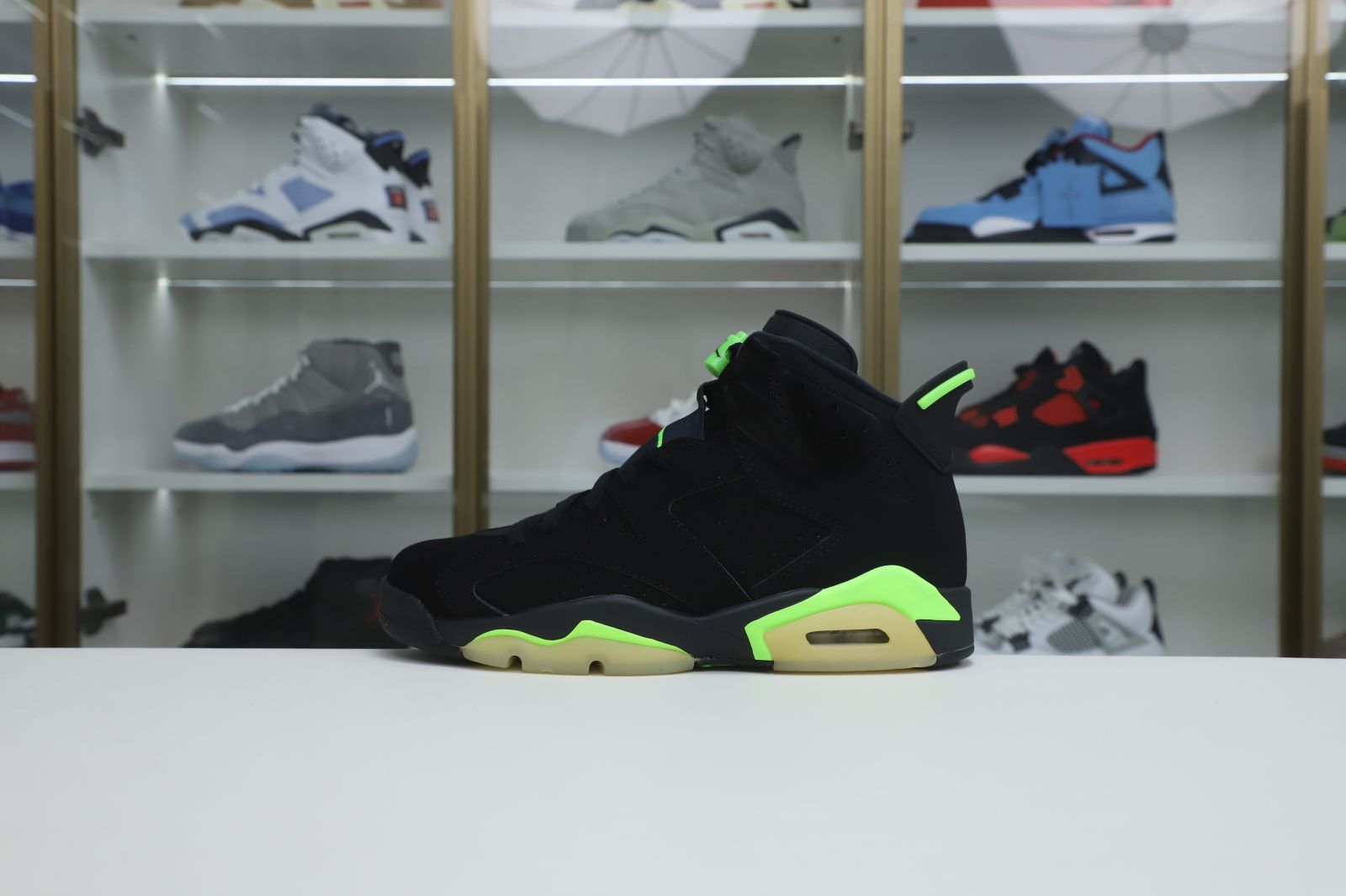 Kimi kick AIR JORDAN 6 RETRO 'ELECTRIC GREEN'