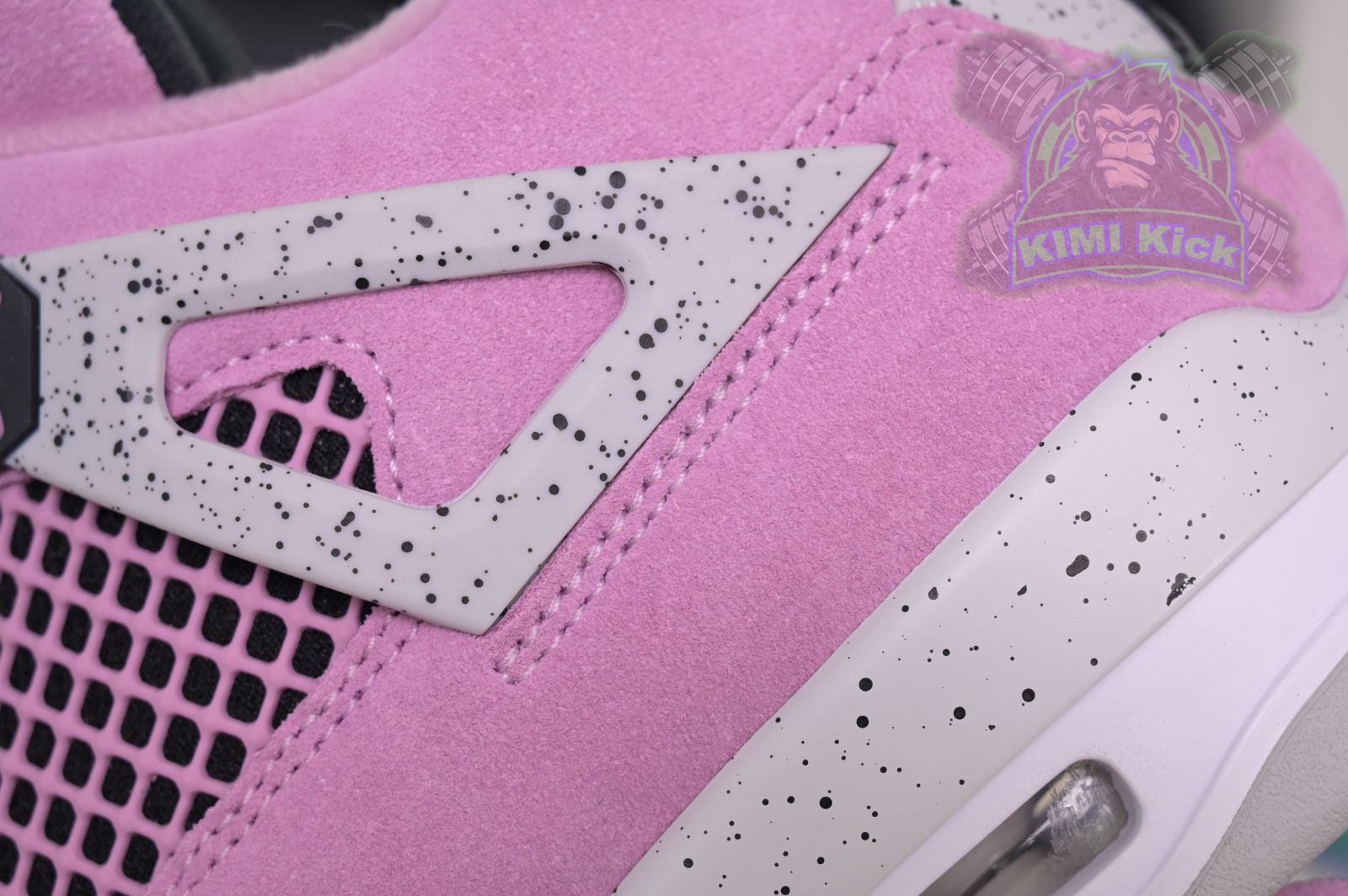 Kimi kick Jordan Air Jordan 4“Orchid”