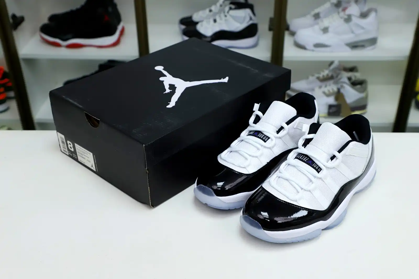 Kimikick AIR JORDAN 11 RETRO LOW CONCORD