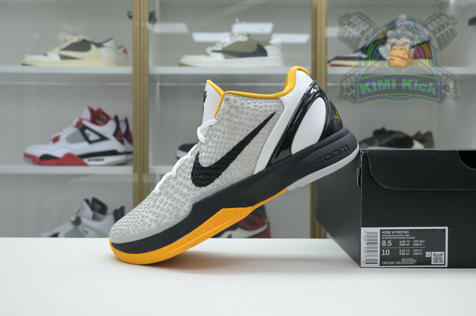 Kimi kick Nike Zoom Kobe 6 Protro