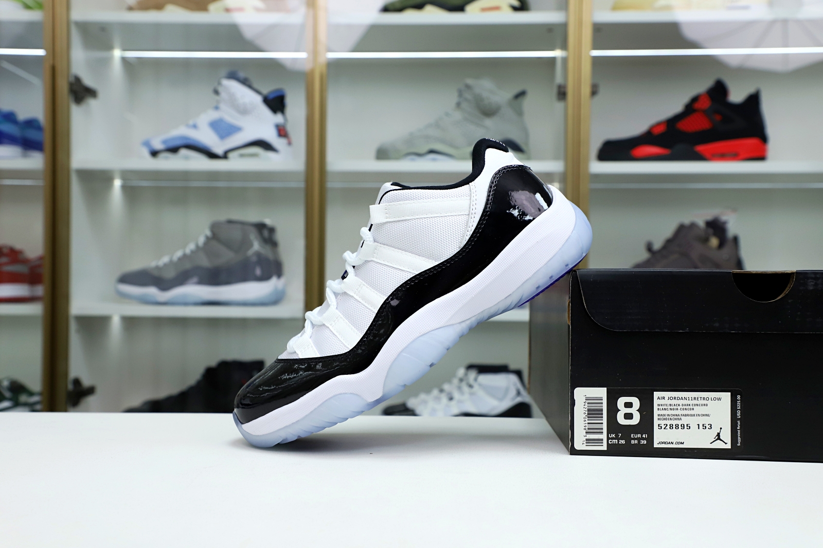 Kimi kick AIR JORDAN 11 RETRO LOW CONCORD