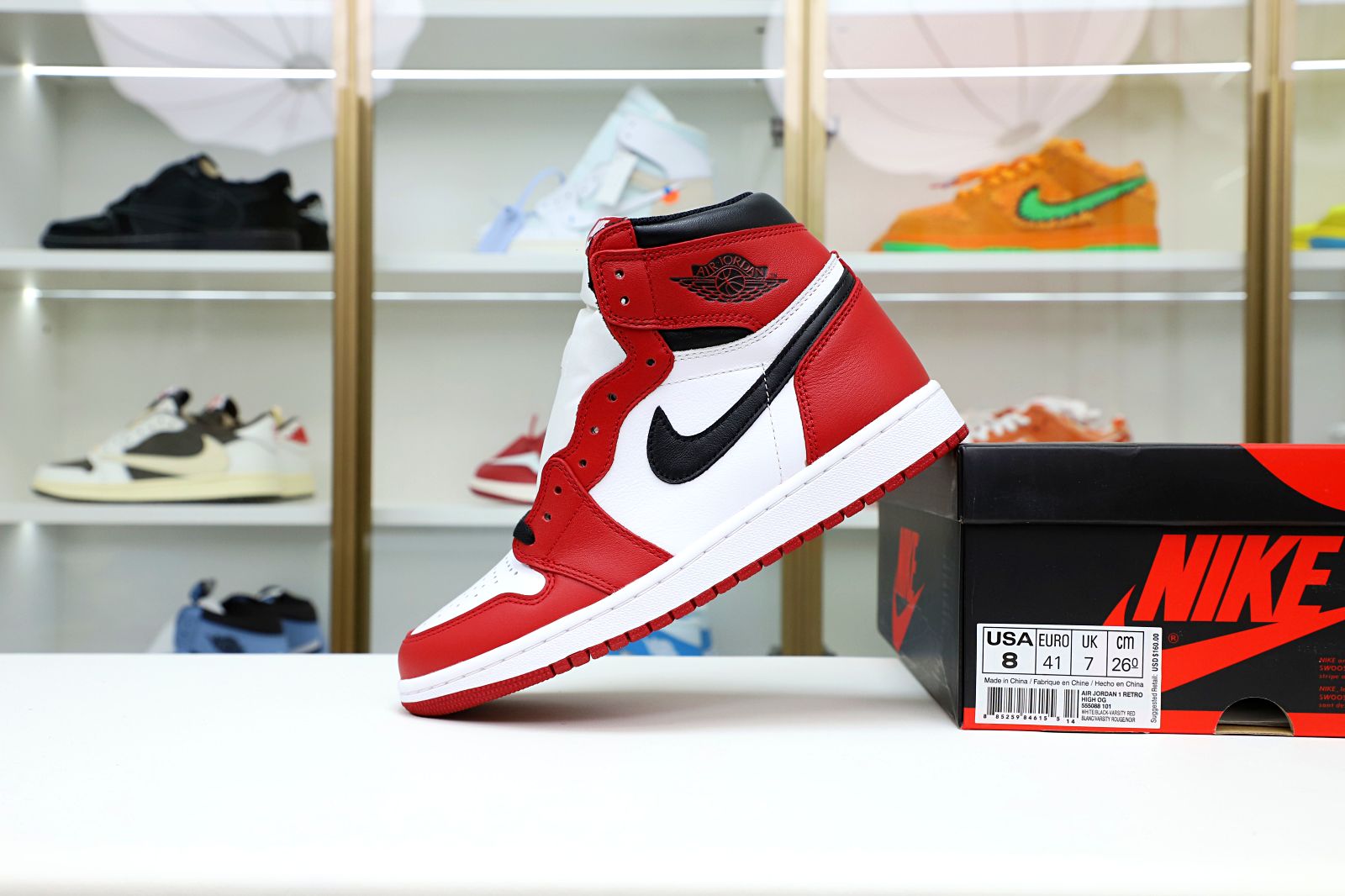 Kimi kick AIR JORDAN 1 RETRO HIGH OG 'CHICAGO' 2015