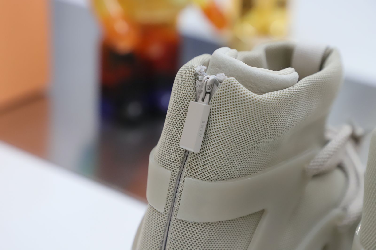 Kimi kick Nike Air Fear of God 1  oatmeal fog