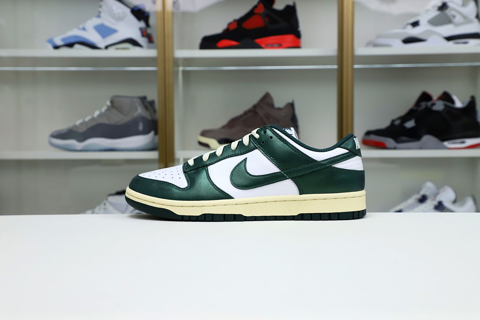 Kimi kick NIKE WMNS DUNK LOW 'VINTAGE GREEN'