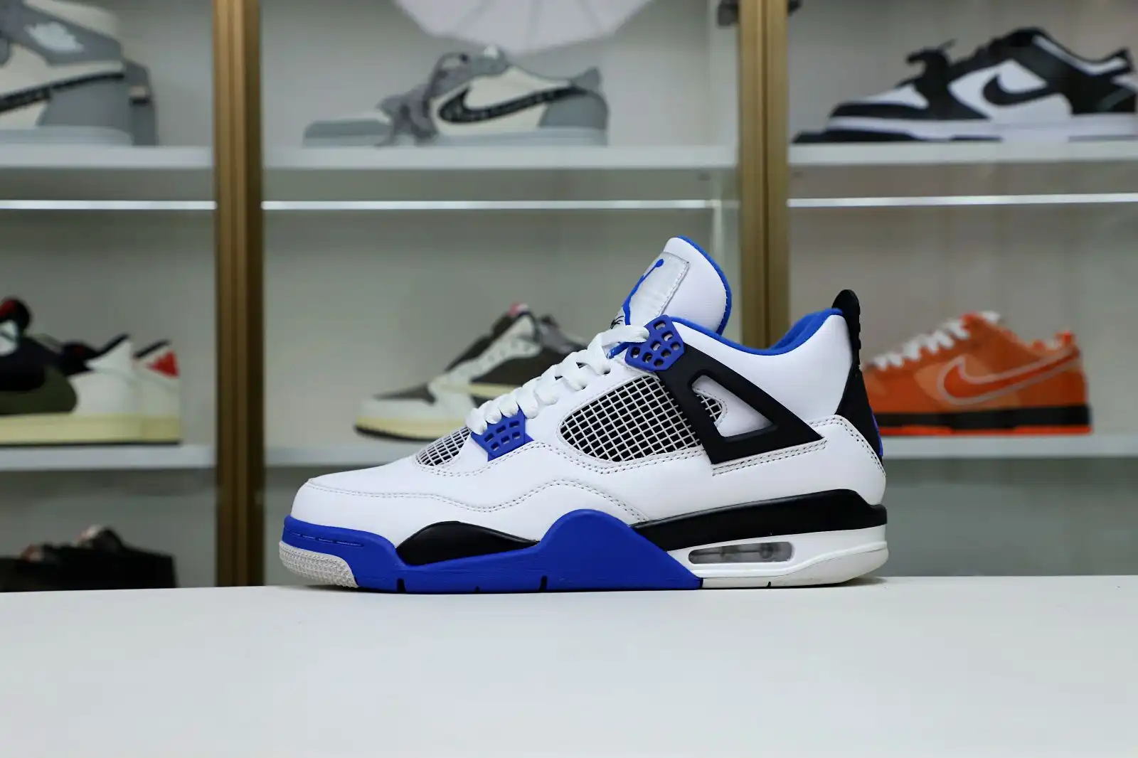 Cheap Kimi kick AIR JORDAN 4 RETRO MOTORSPORTS