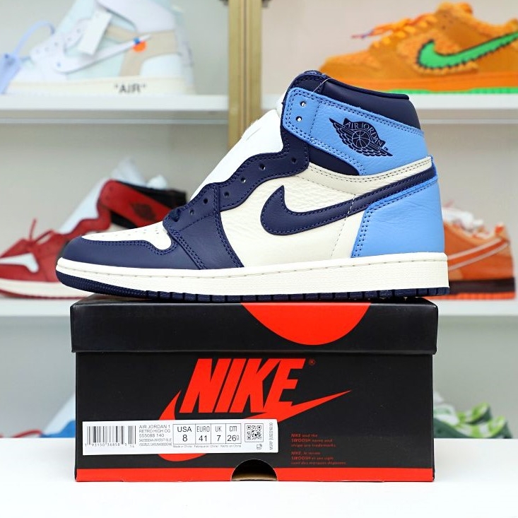 Kimi kick AIR JORDAN 1 RETRO HIGH OG 'OBSIDIAN'