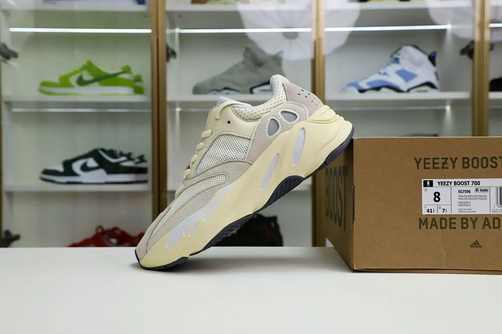 Kimikick YEEZY BOOST 700 'ANALOG'