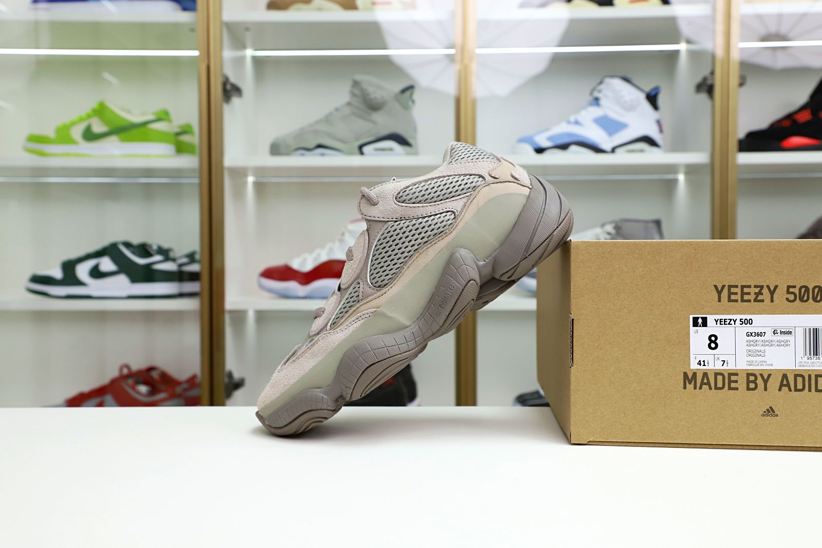 Kimi kick Yeezy 500 