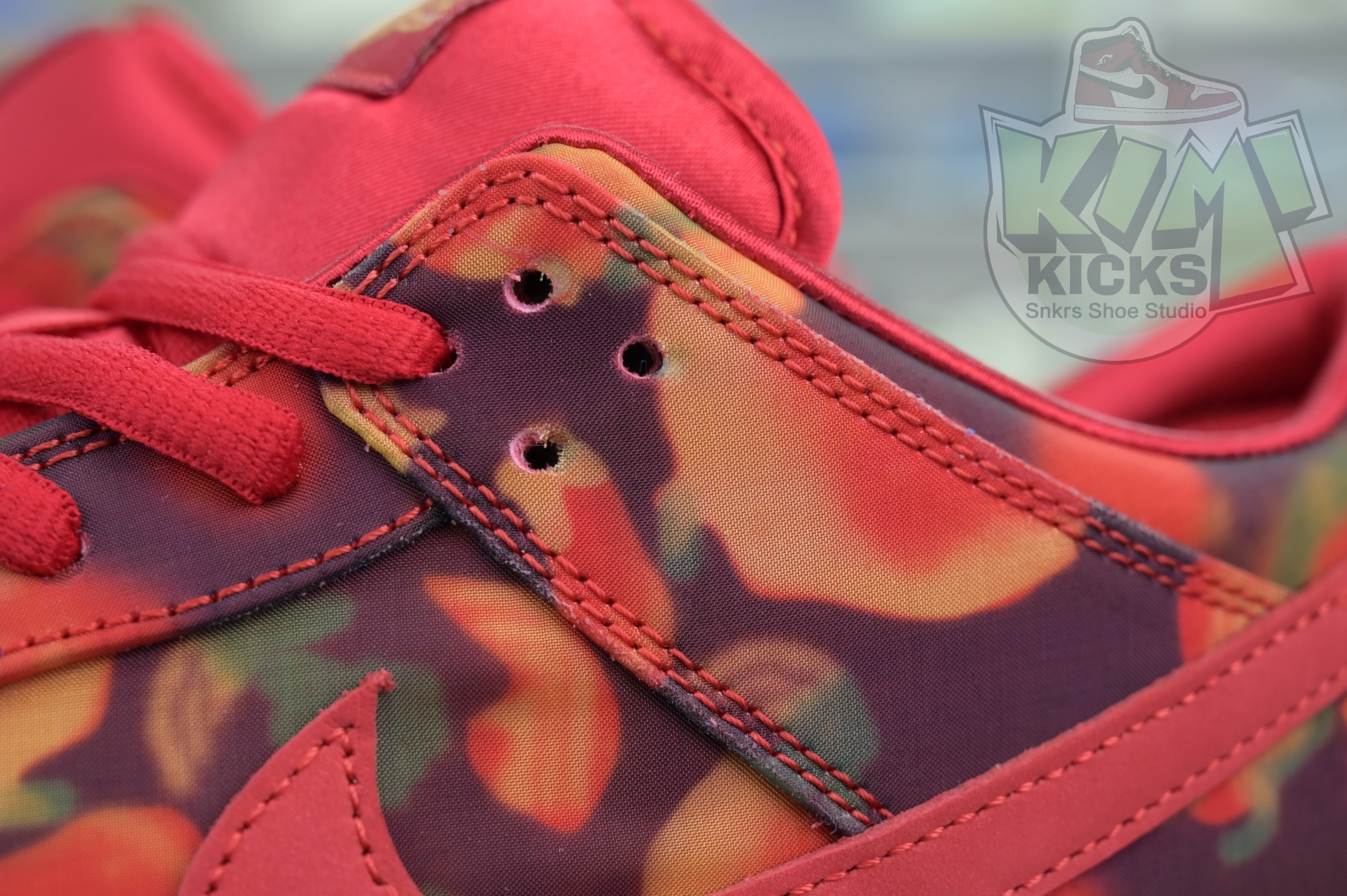 Kimi kick The Wizard of Oz x Nike SBDunk Low“Ruby Slipper”