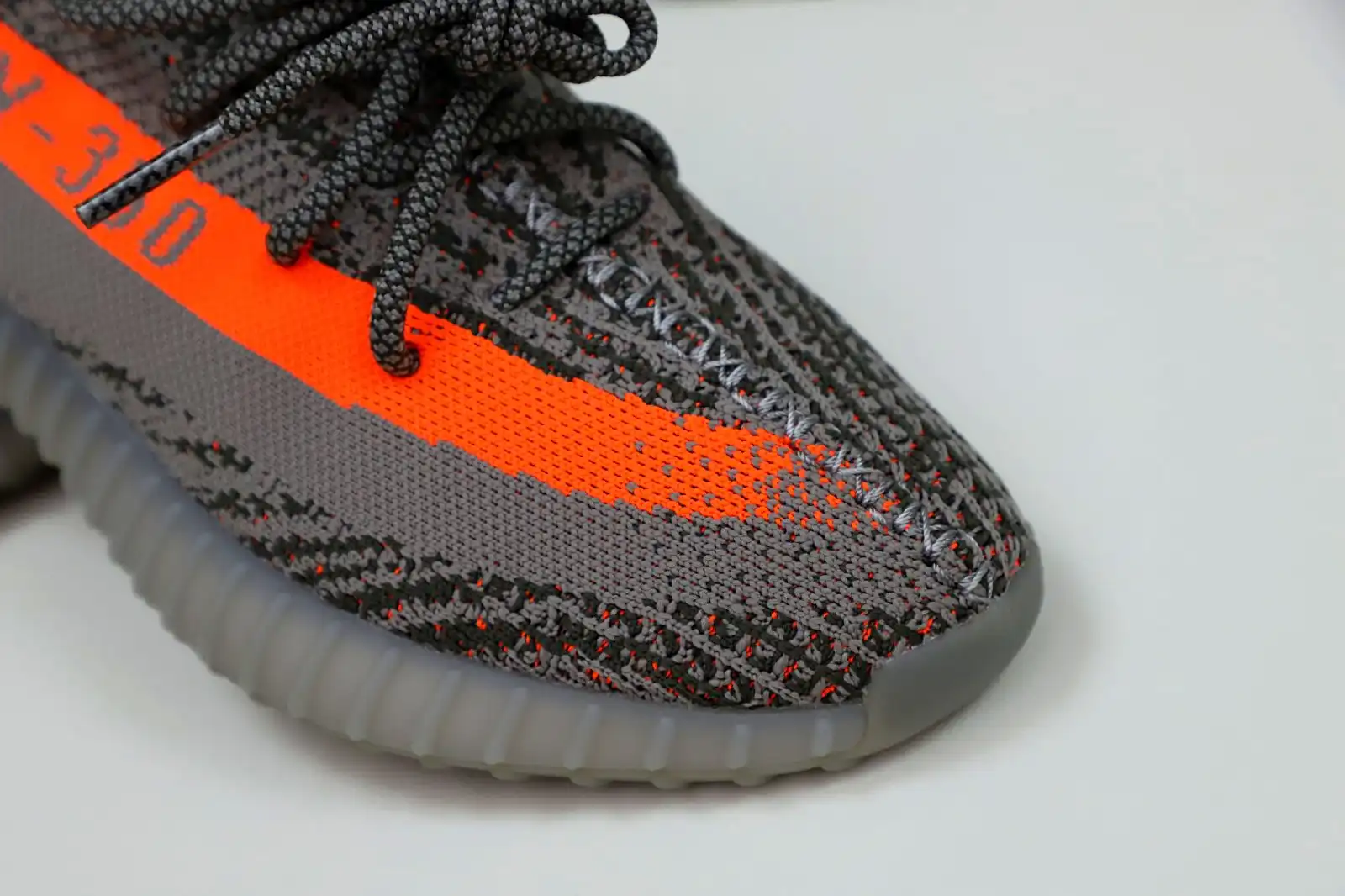 Kimikick YEEZY BOOST 350 V2 'BELUGA'