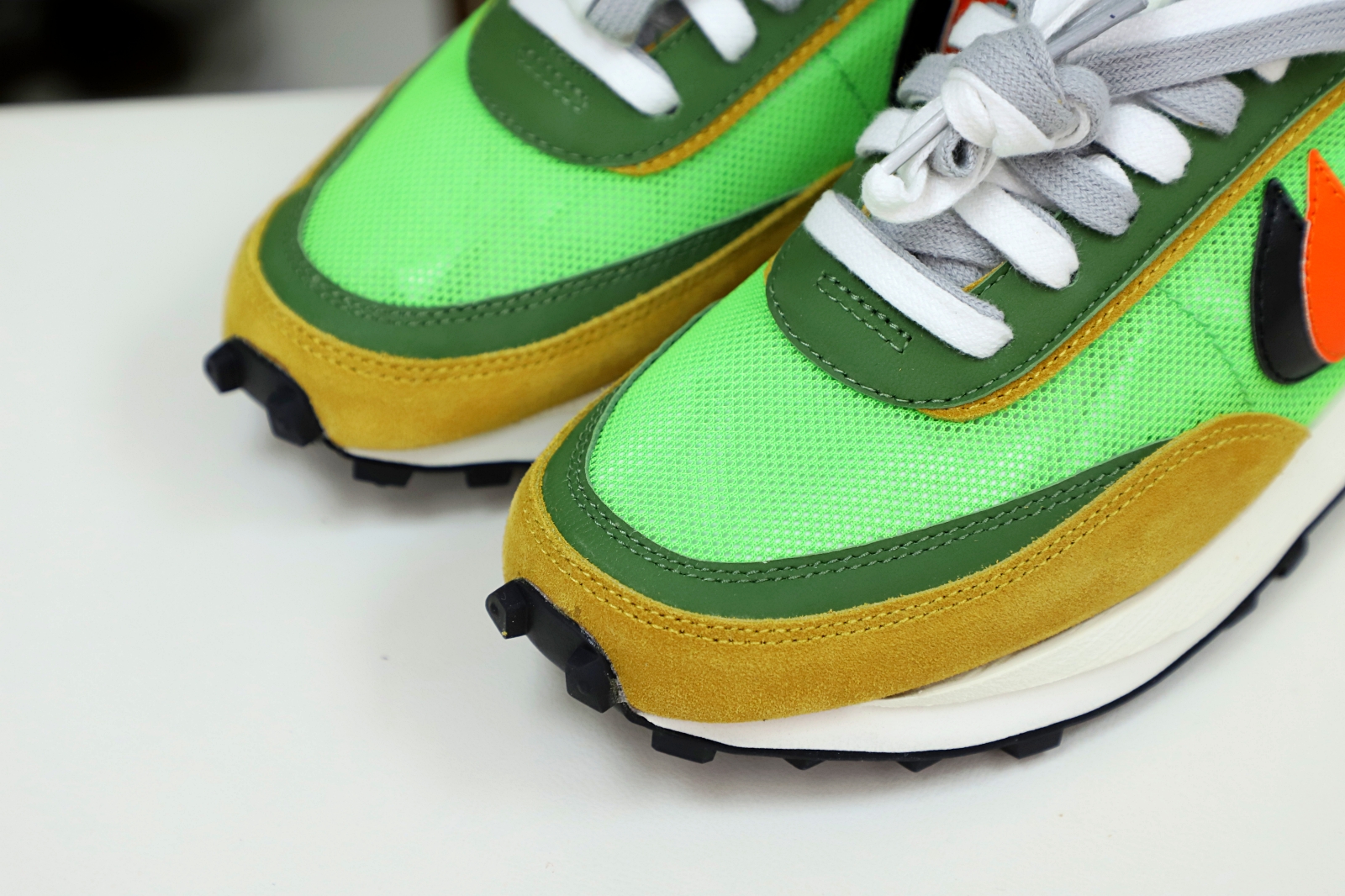 Kimi kick SACAI X LDWAFFLE 'GREEN GUSTO'