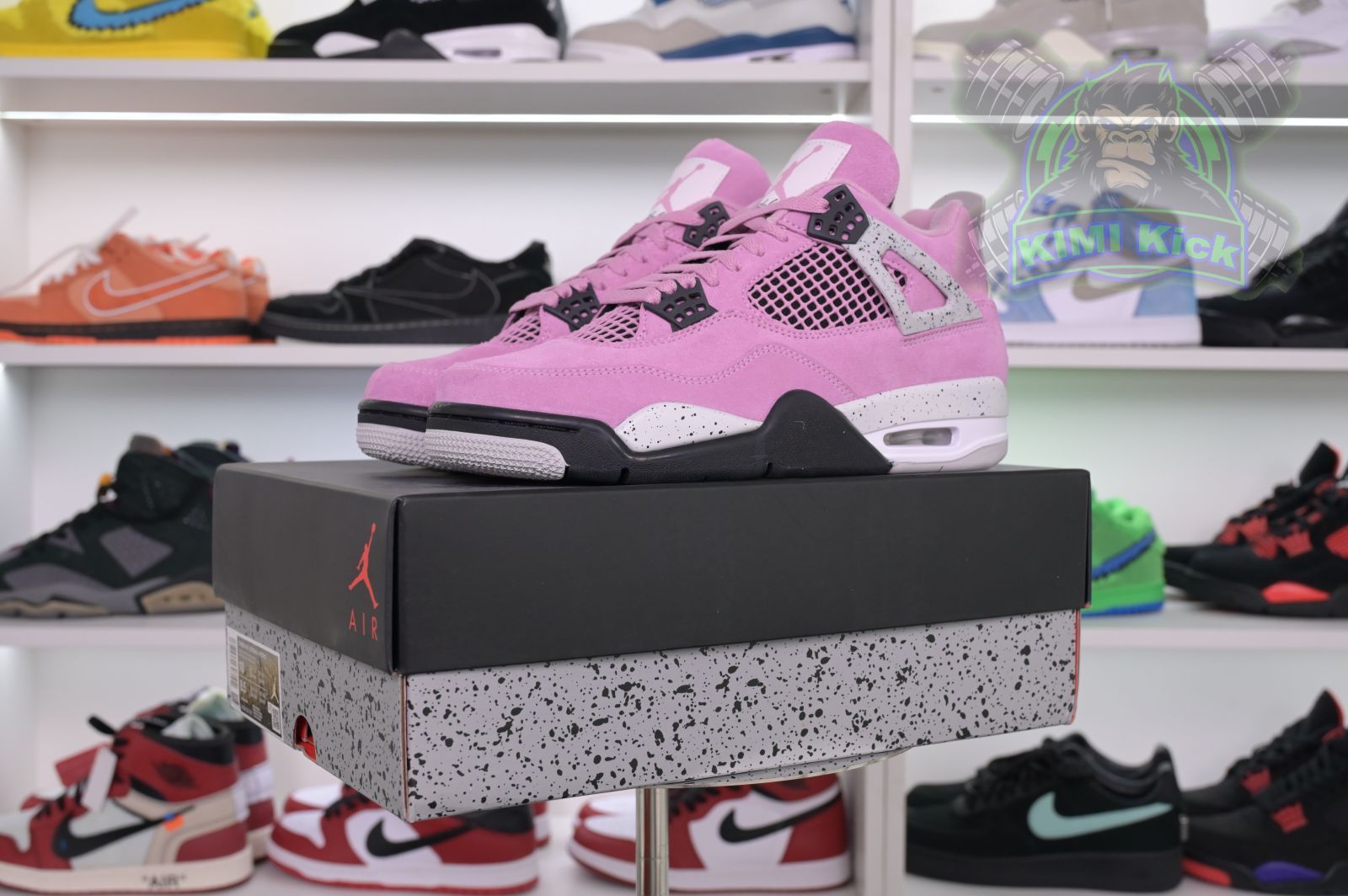 Kimi kick Jordan Air Jordan 4“Orchid”