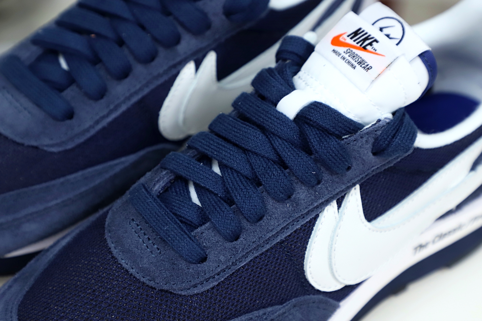 Kimi kick FRAGMENT DESIGN X SACAI X LDV WAFFLE 'BLACKENED BLUE'