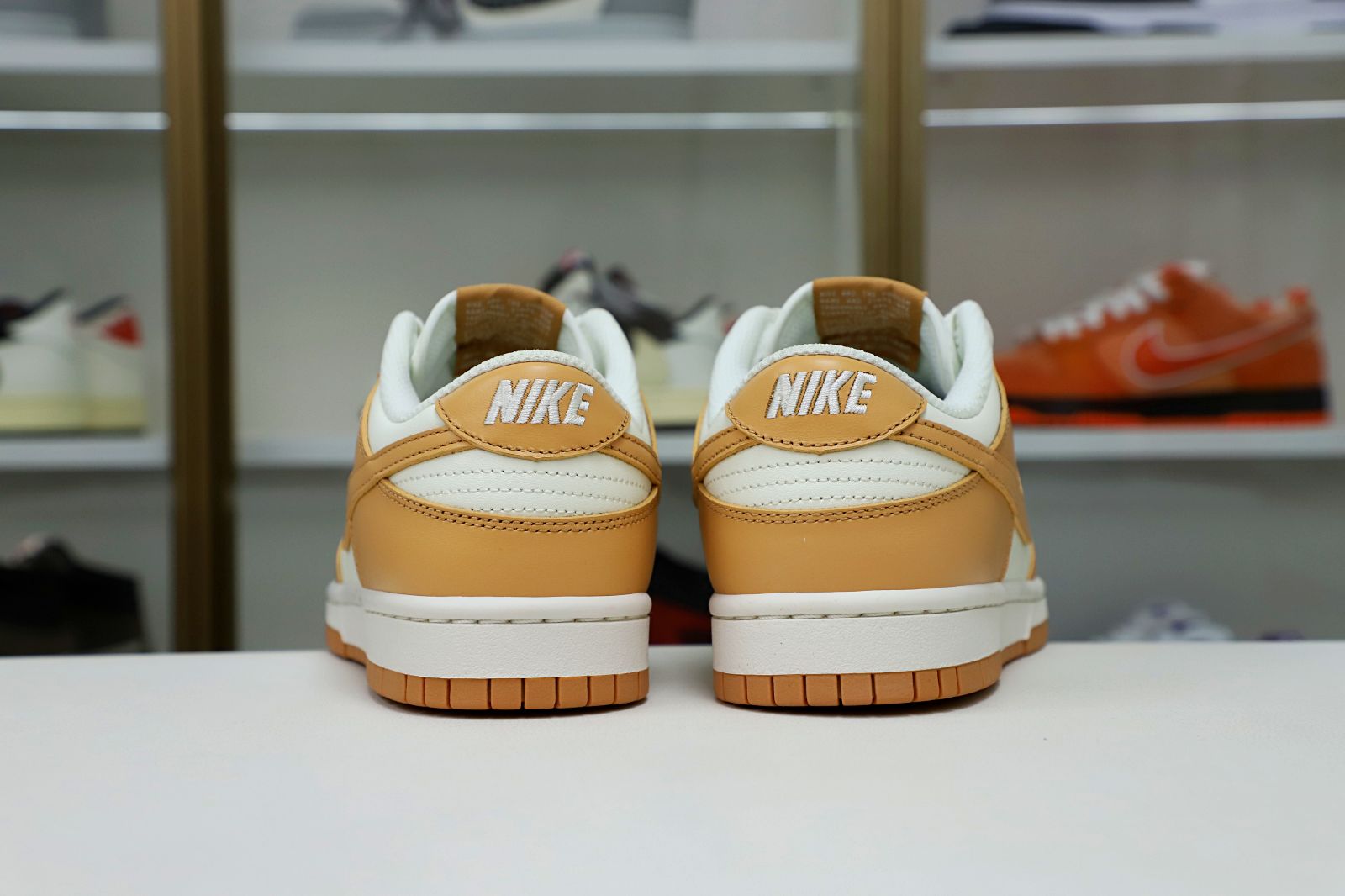 Kimi kick WMNS DUNK LOW 'HARVEST MOON'