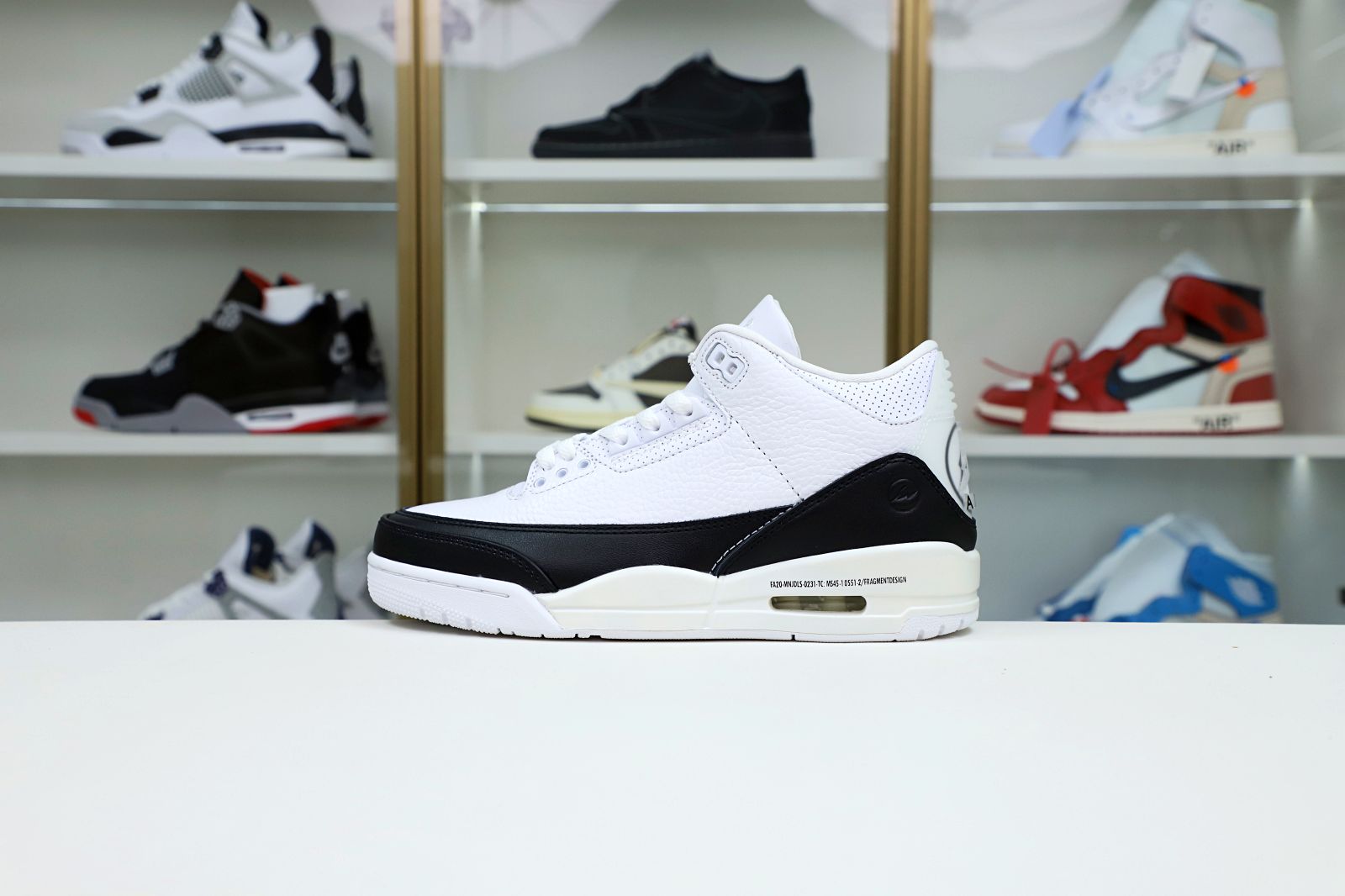 Kimi kick FRAGMENT DESIGN X AIR JORDAN 3 RETRO SP 'WHITE'