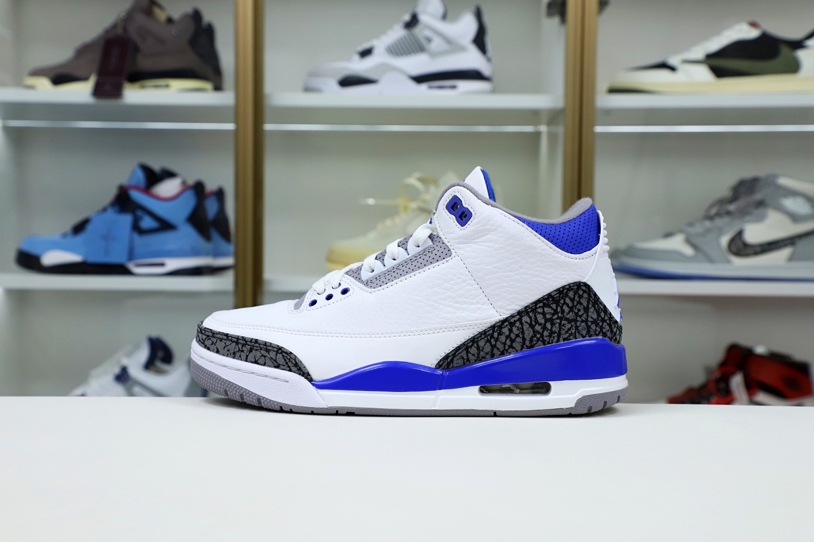 Kimi kick AIR JORDAN 3 RETRO 'RACER BLUE'