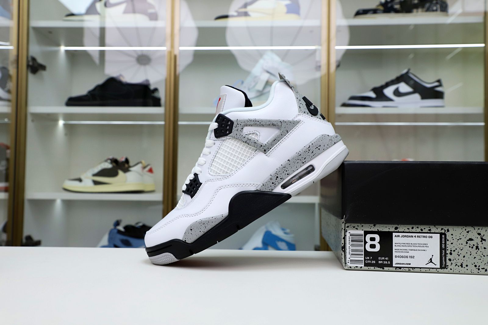 Kimi kick Air Jordan 4 Retro White Cement