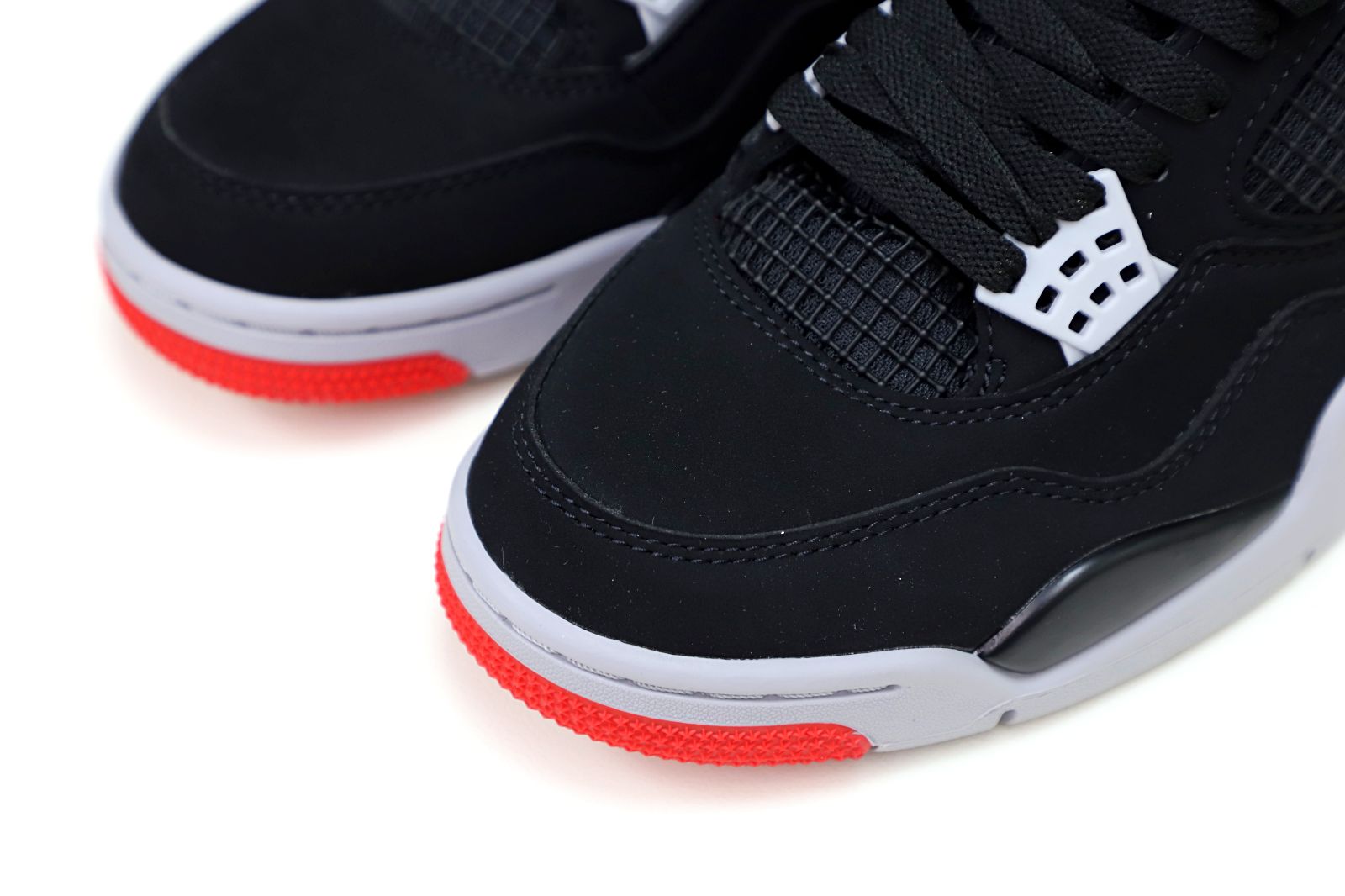 Kimi kick AIR JORDAN 4 RETRO OG 'BRED' 2019