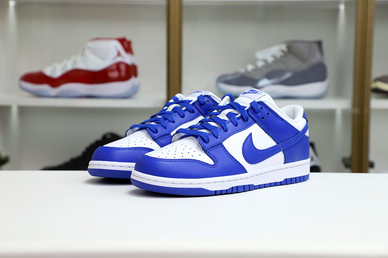 Kimi kick Nike Dunk Low  Kentucky