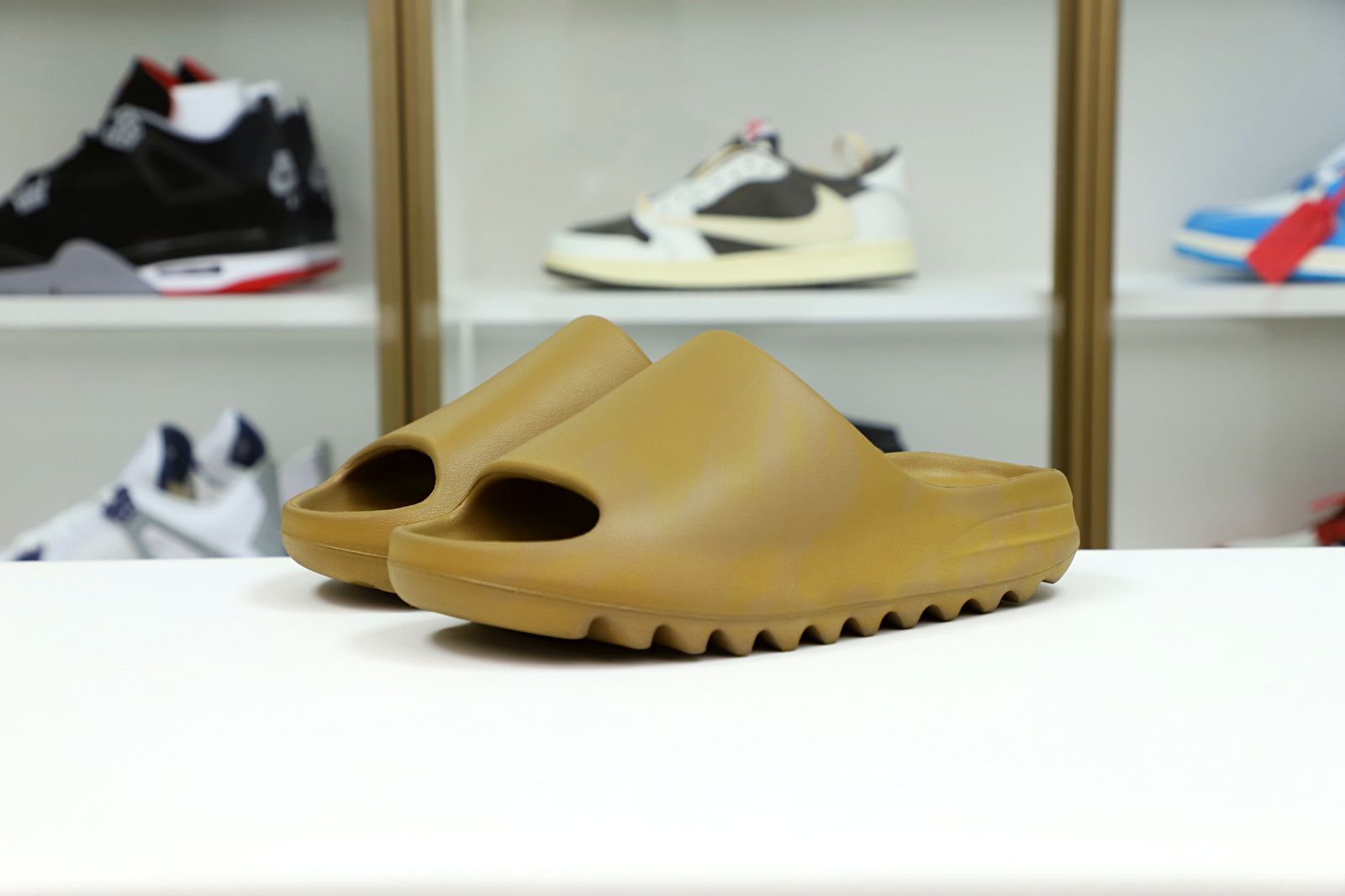 Kimi kick YEEZY SLIDES GW1931