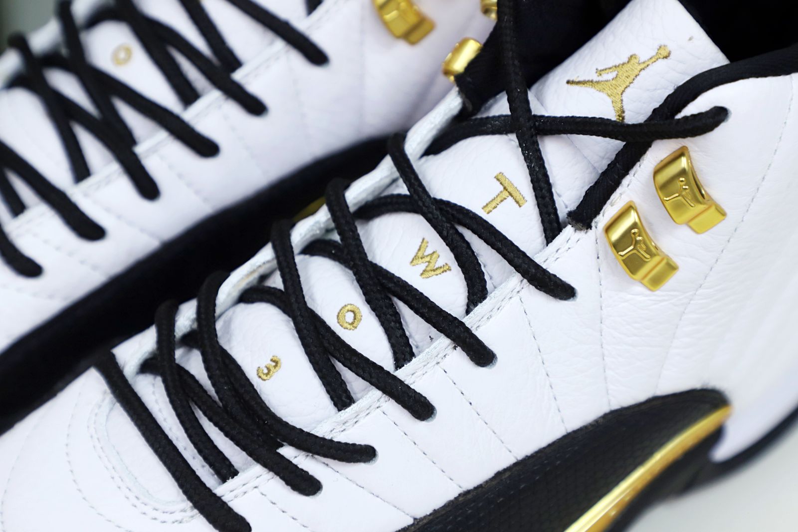 Kimi kick AIR JORDAN 12 RETRO 'ROYALTY'