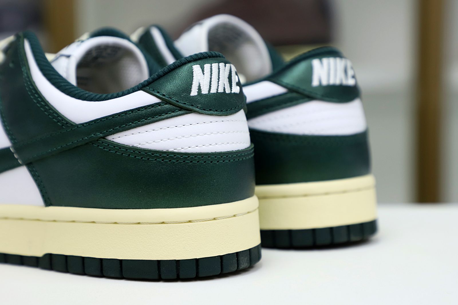 Kimi kick NIKE WMNS DUNK LOW 'VINTAGE GREEN'