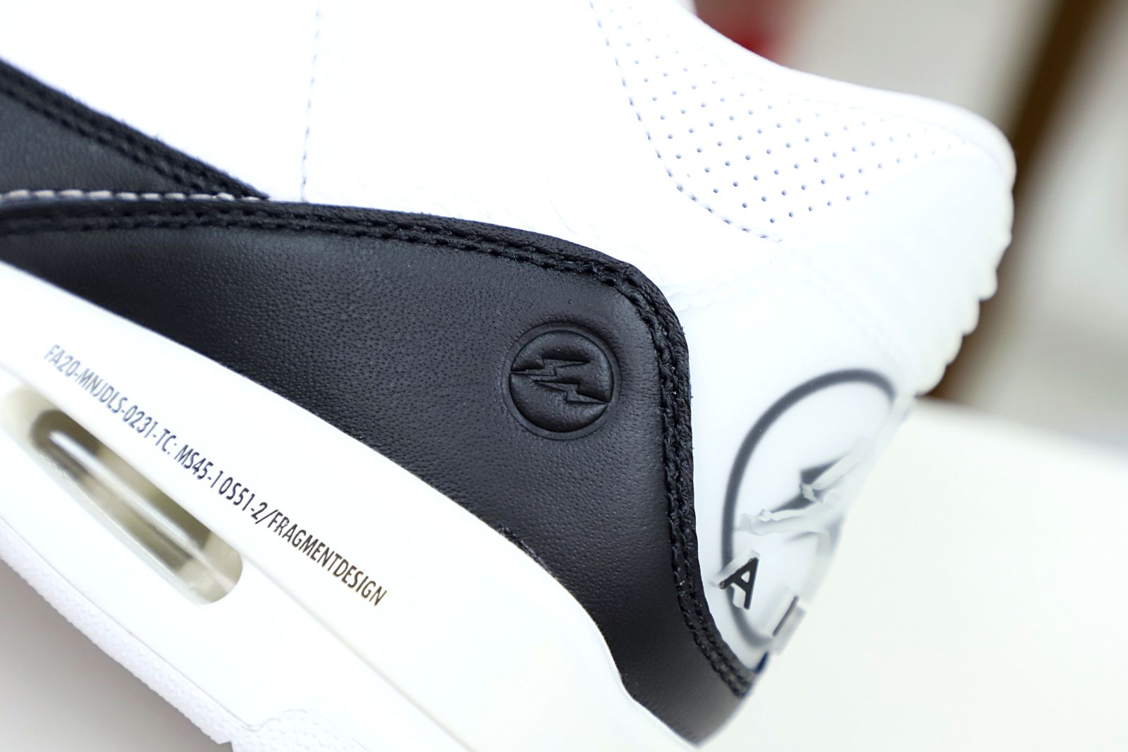 Kimi kick FRAGMENT DESIGN X AIR JORDAN 3 RETRO SP 'WHITE'