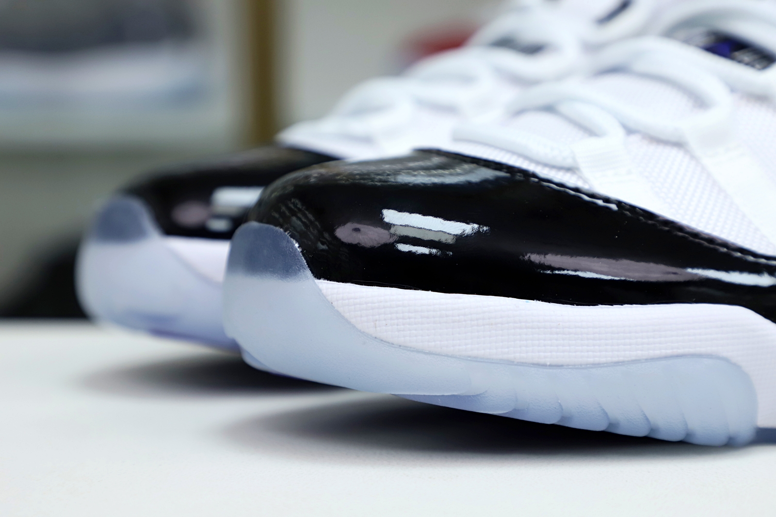 Kimi kick AIR JORDAN 11 RETRO LOW CONCORD