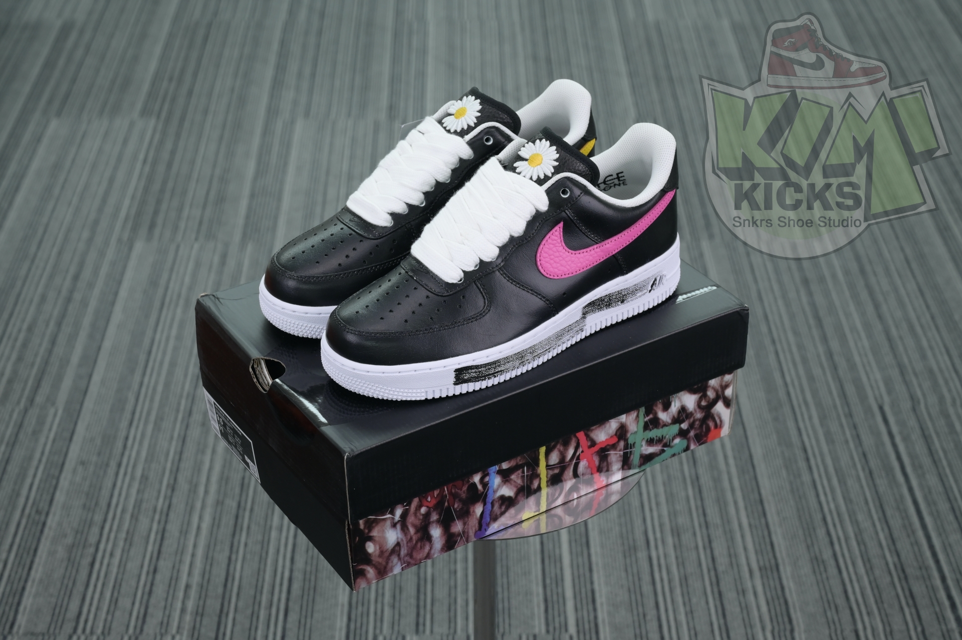 Kimi kick Peaceminusone x Nike Air Force 1 “Para- Noise 3.0”