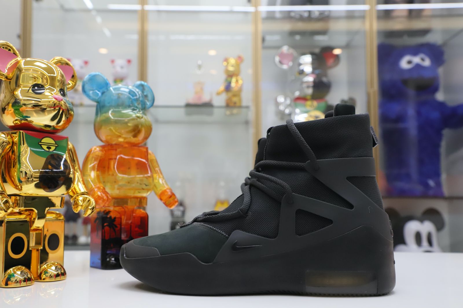 Kimi kick Nike Air Fear of God 1 triple black