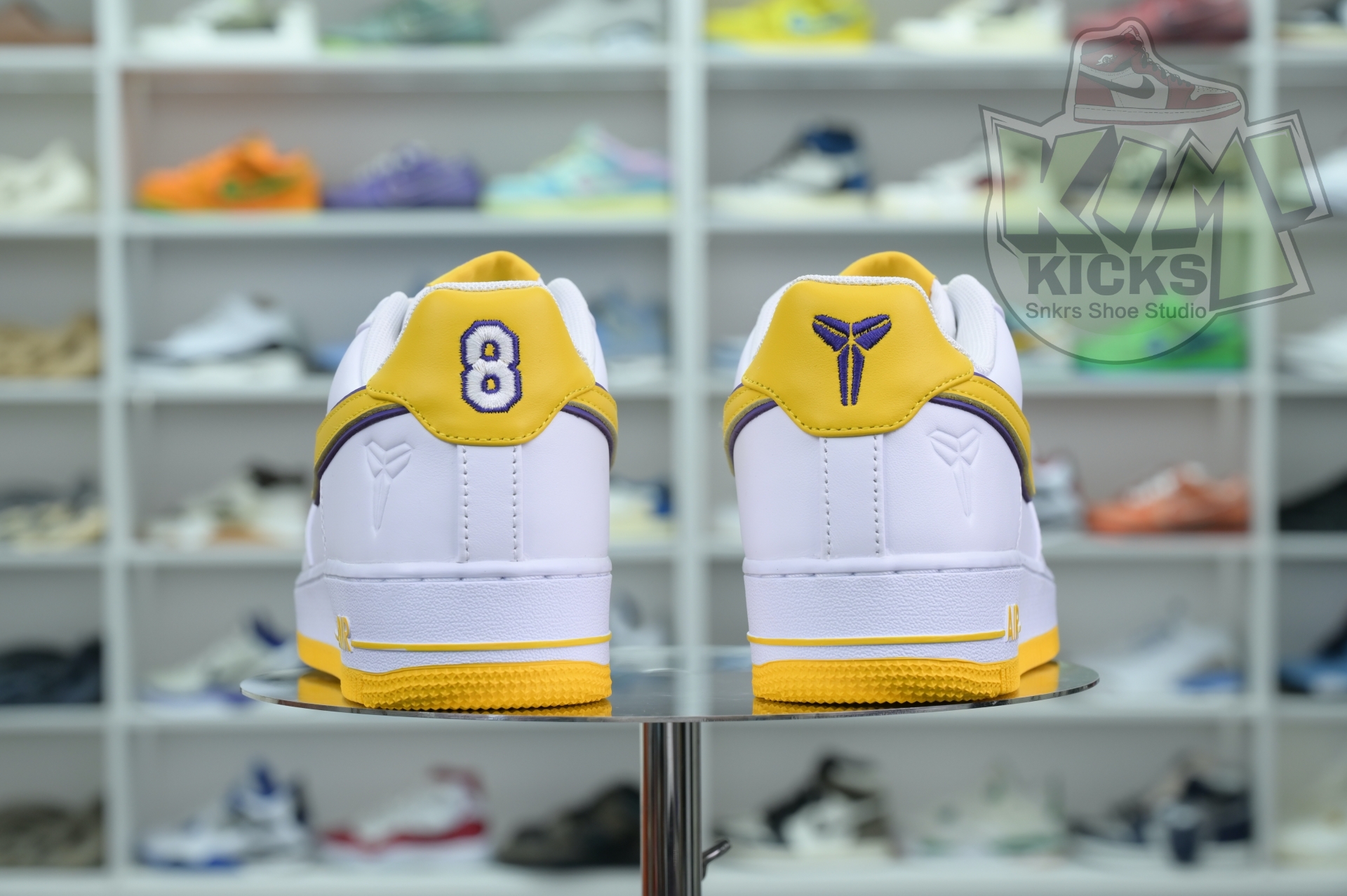 Kimi kick Kobe Bryant x Nike Air Force 1