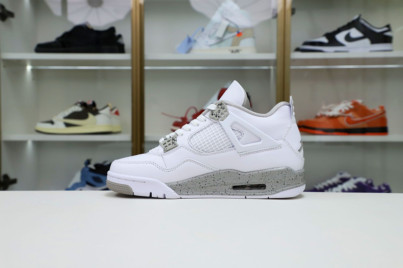 Kimi kick AIR JORDAN 4 RETRO 'WHITE OREO'