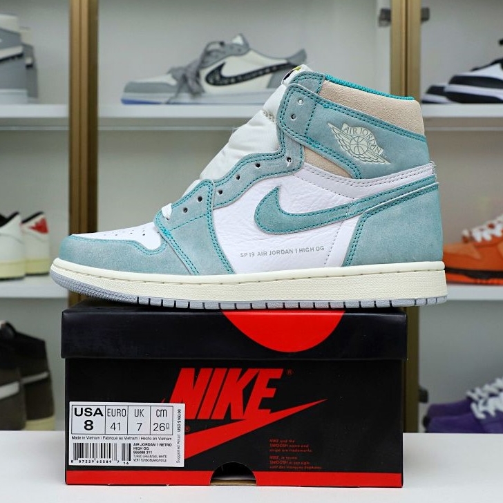 Kimi kick AIR JORDAN 1 RETRO HIGH OG 'TURBO GREEN'