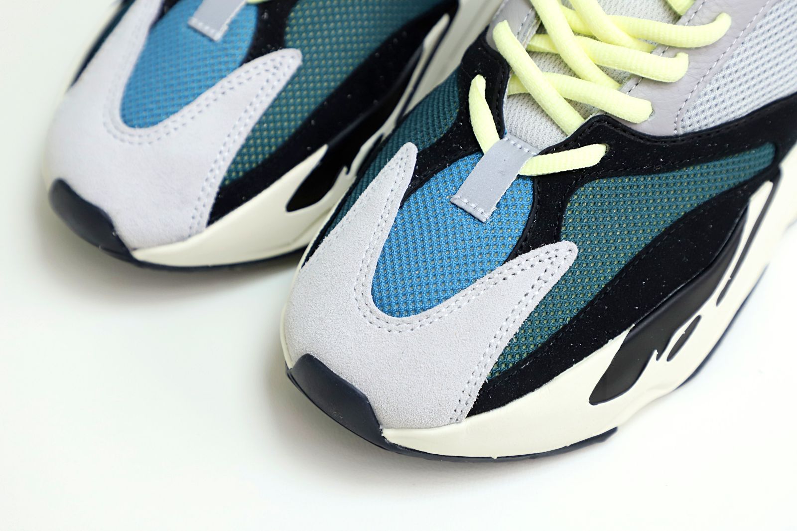 Kimikick YEEZY BOOST 700 'WAVE RUNNER'