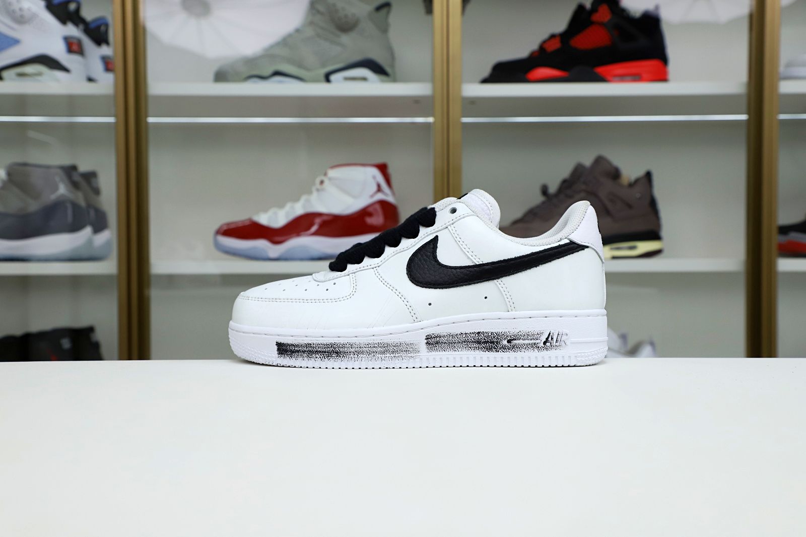 Kimi kick Nike Air Force 1 Low para- noise 2.0