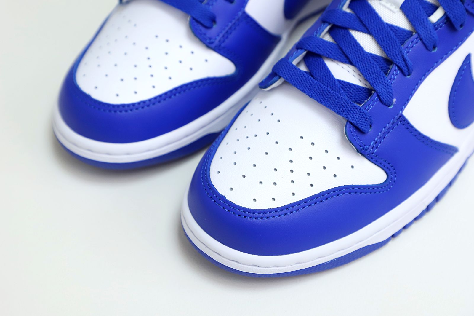 Kimi kick Nike Dunk Low  Kentucky