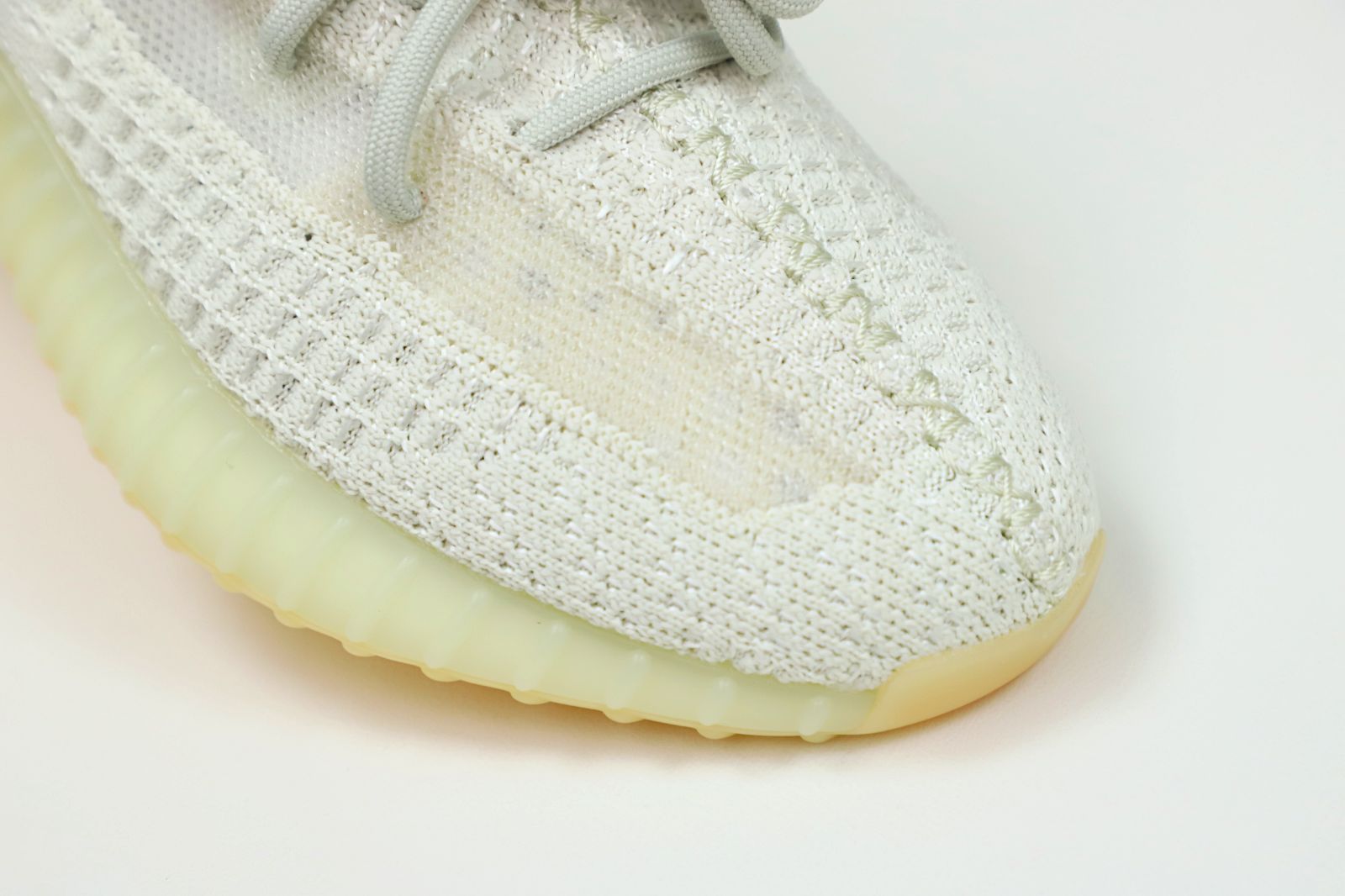 Kimi kick YEEZY BOOST 350 V2 'NATURAL'