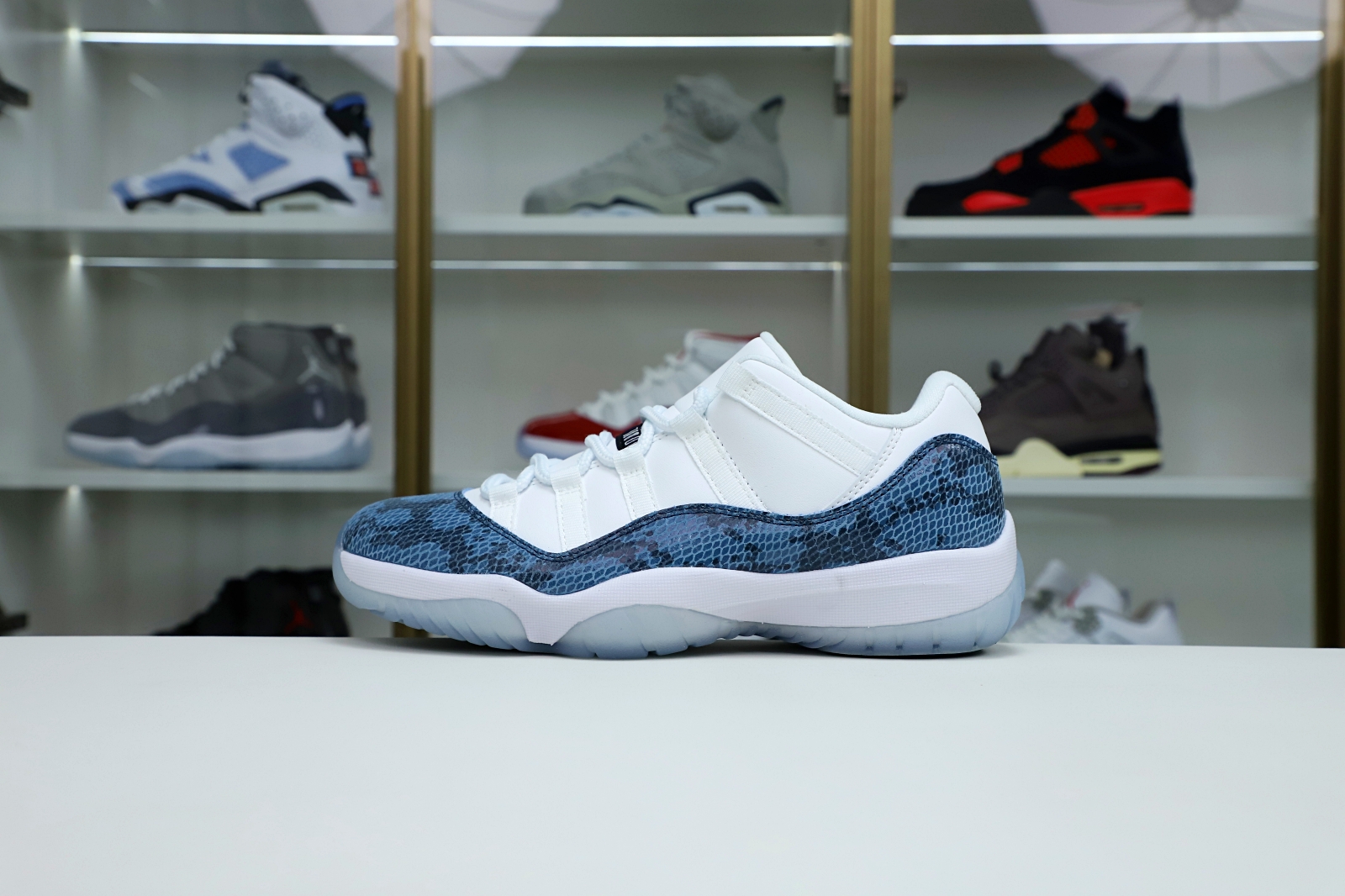 Kimi kick Jordan Air Jordan 11 “navy snakeskin”