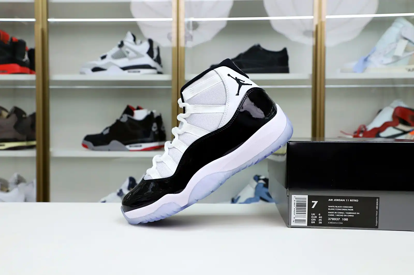 Kimikick AIR JORDAN 11 RETRO 'CONCORD' 2018