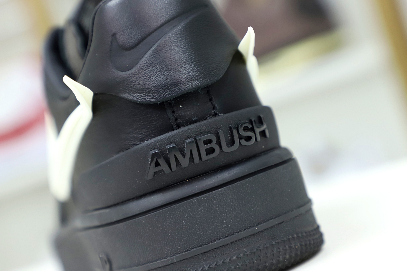 Kimi kick AMBUSH x Nike Air Force 1 Low