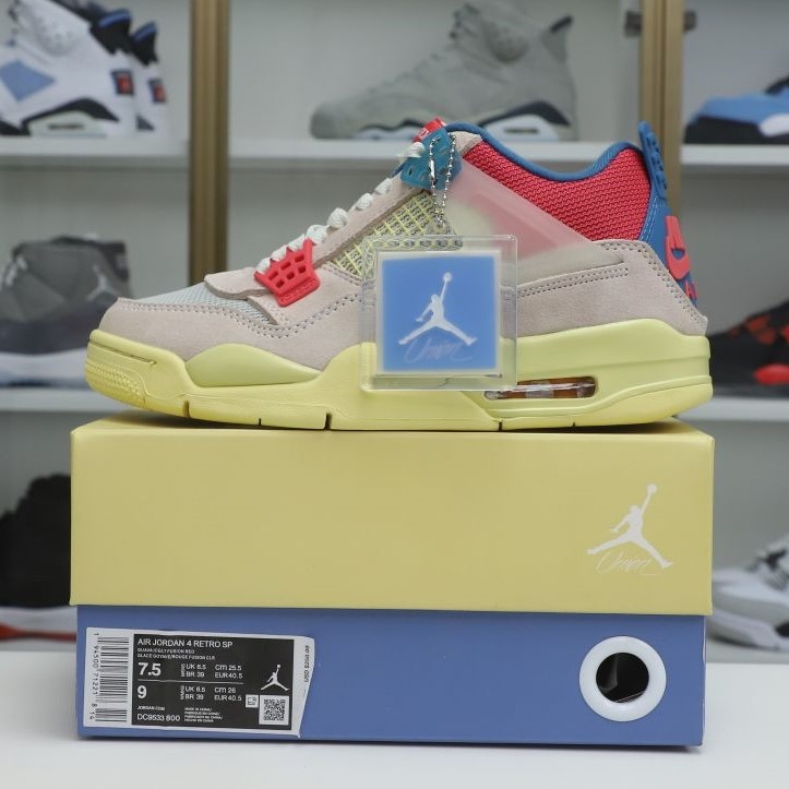 Kimi kick UNION LA X AIR JORDAN 4 RETRO 'GUAVA ICE'