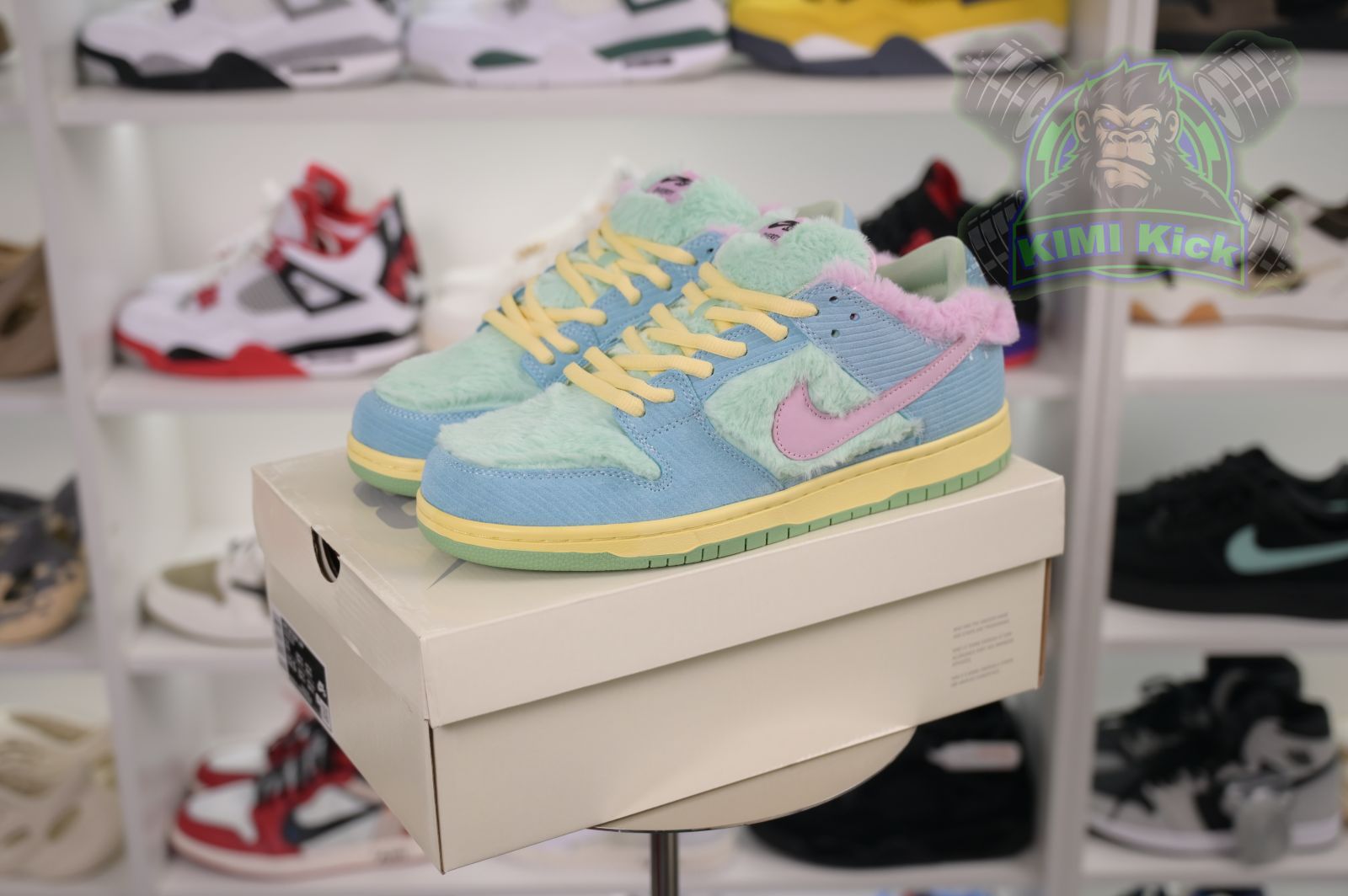 Kimi kick Verdy x Nike Dunk SB