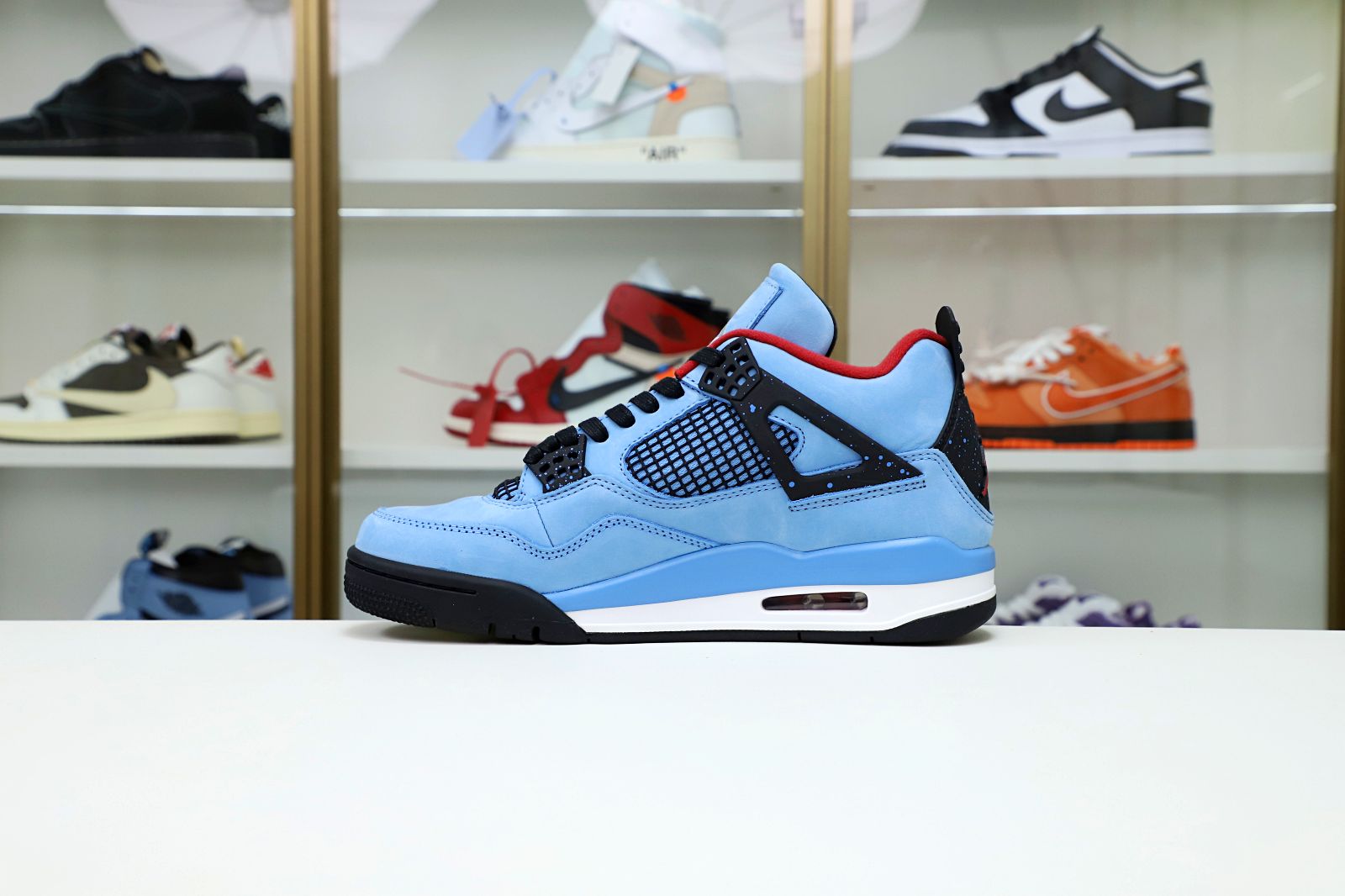 Kimi kick TRAVIS SCOTT X AIR JORDAN 4 RETRO 'CACTUS JACK' FRIENDS &amp; FAMILY