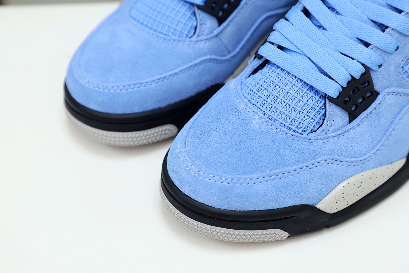 Kimi kick AIR JORDAN 4 UNIVERSITY BLUE