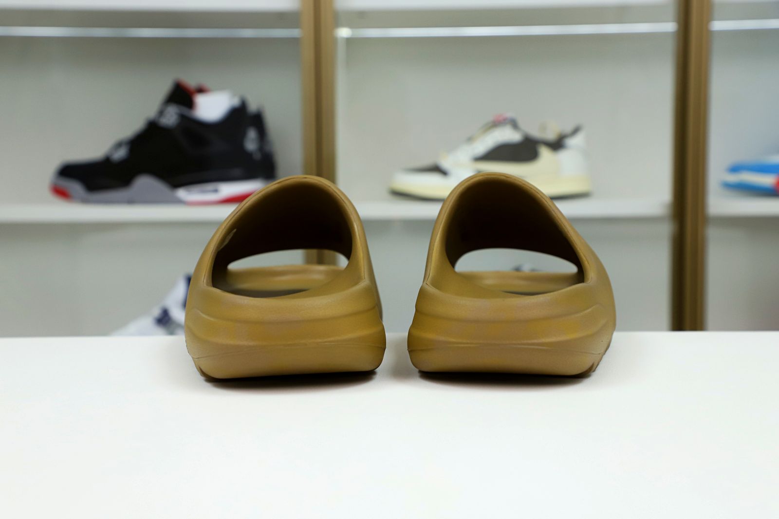 Kimi kick YEEZY SLIDES GW1931