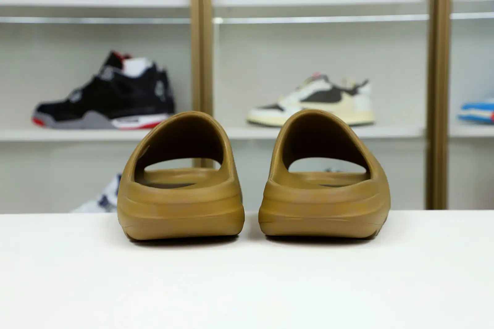 Kimikick YEEZY SLIDES GW1931