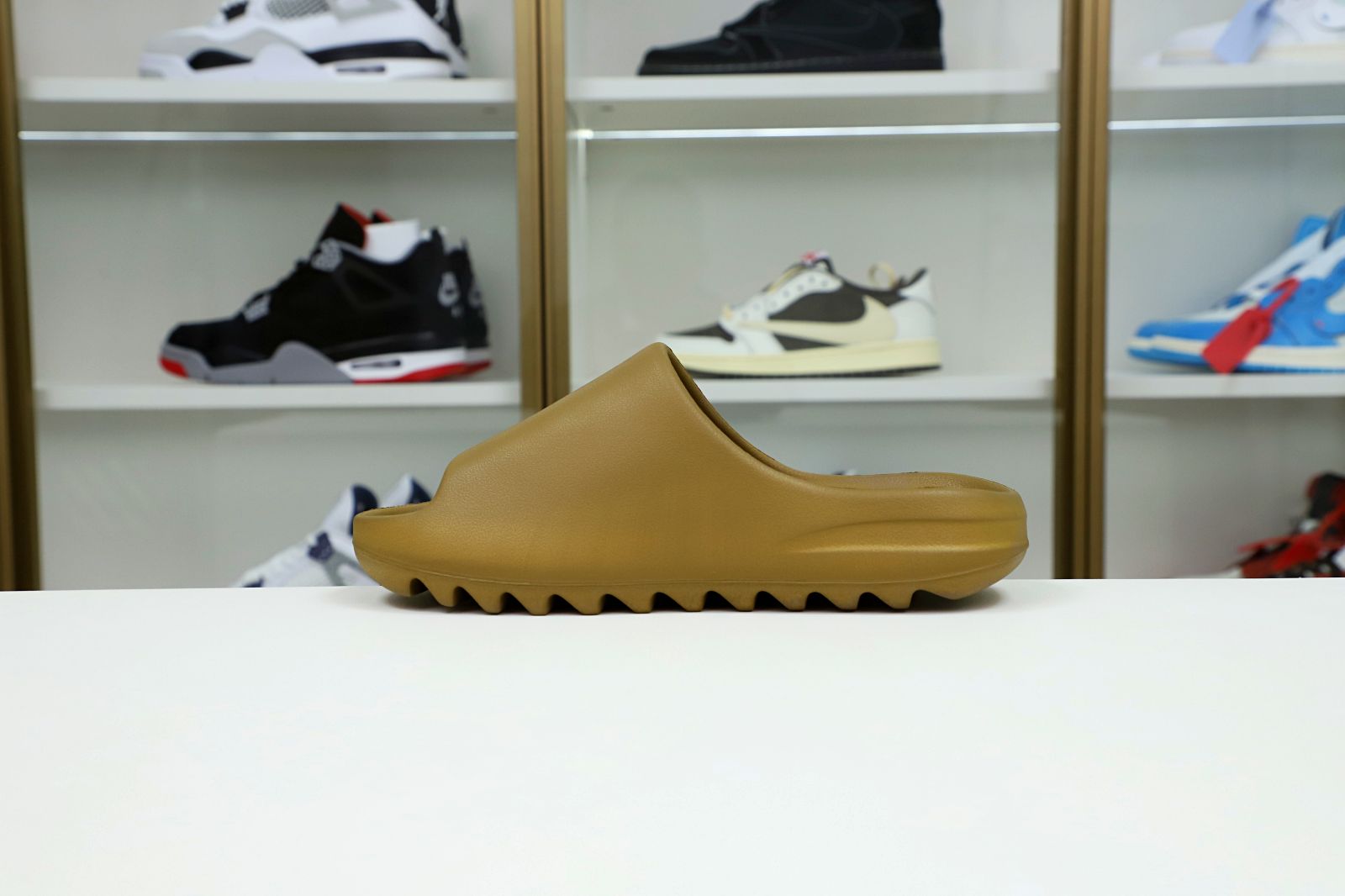 Kimi kick YEEZY SLIDES GW1931