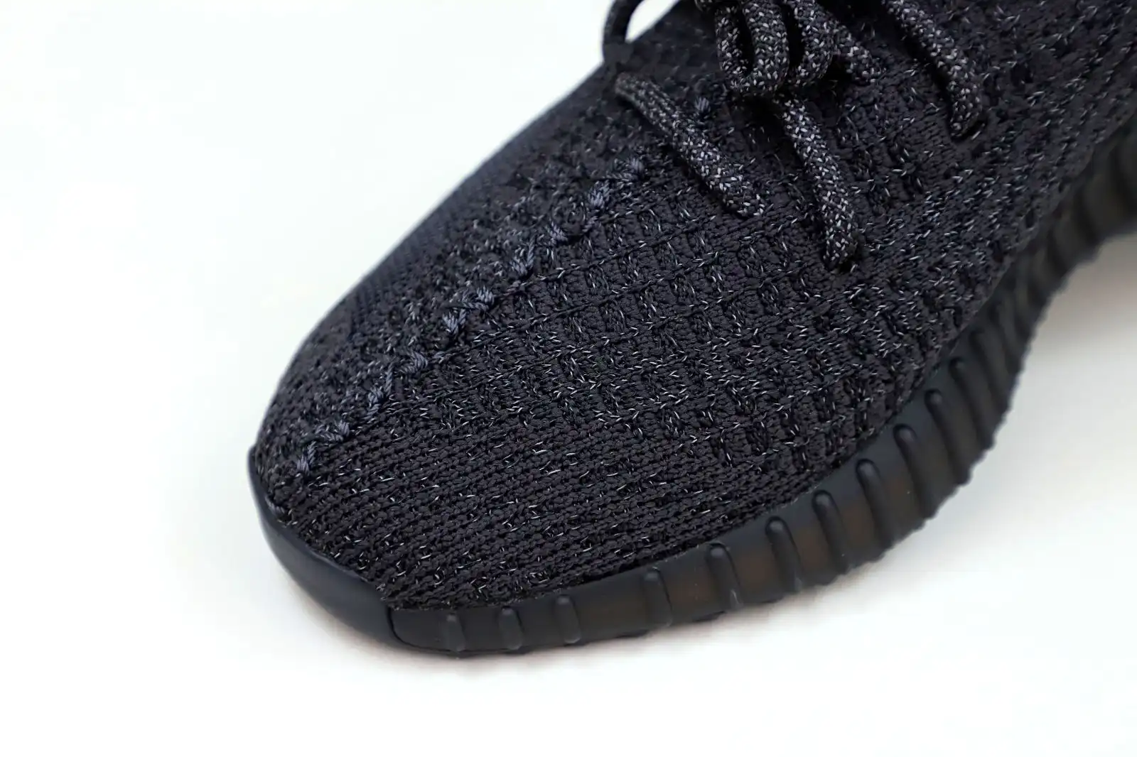 Kimikick YEEZY BOOST 350 V2 'BLACK REFLECTIVE'