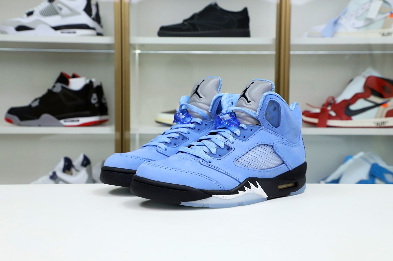 Kimi kick AIR JORDAN 5 RETRO SE DV1310 401 UNIVERSITY BLUE BLACK-WHITE BLEU