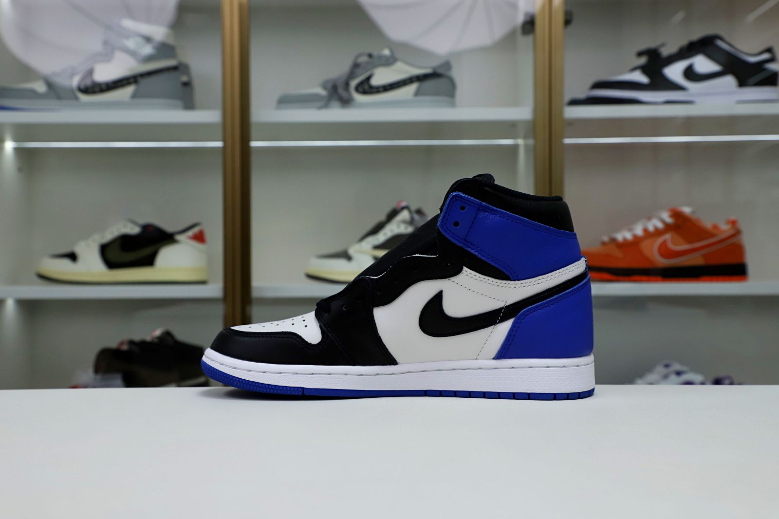 Kimi kick FRAGMENT DESIGN X AIR JORDAN 1 RETRO HIGH